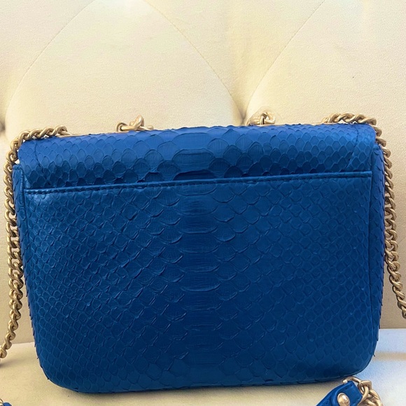 💙Extremely Rare💙Chanel Python Royal Blue GHW Single Flap Bag - Picture 10 of 15